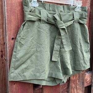 English Factory Belted High Waisted Paperbag Shorts Olive Green Cotton Size L